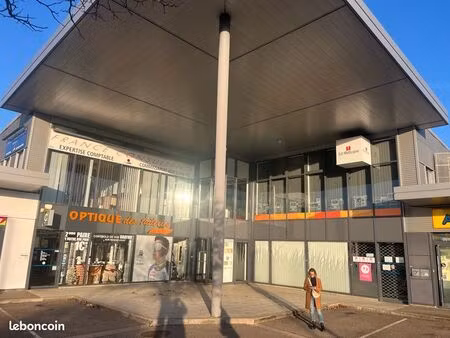 plateau professionnel amenagé 139m2 épinal