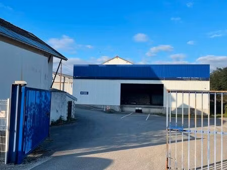hangar à louer – geneuille (25870)