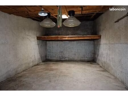 garage plus local attenant cap blanc