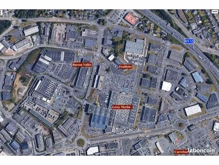 local 250 m² langueux