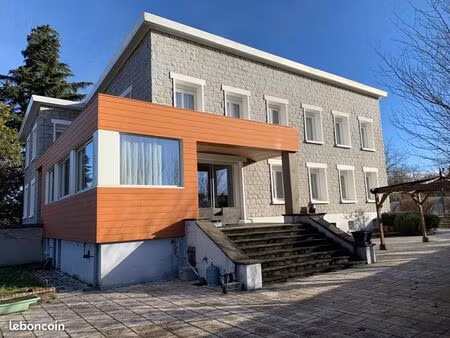 demeure d’exception de 350 m² sur 3000 m² de parc arboré