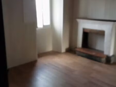 vend maison de village