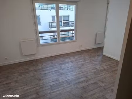 location studio 30m2 saint denis pleyel