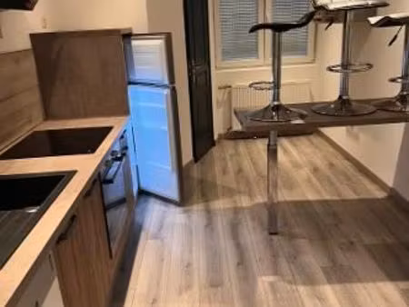 f2 65 m2 toutes charges comprises