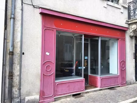 local commercial 25 m2 - arènes/auron