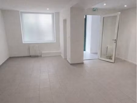 local commercial hyper centre