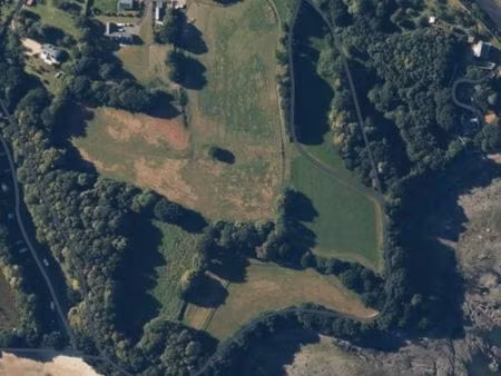 propriété de caractère à lézardrieux