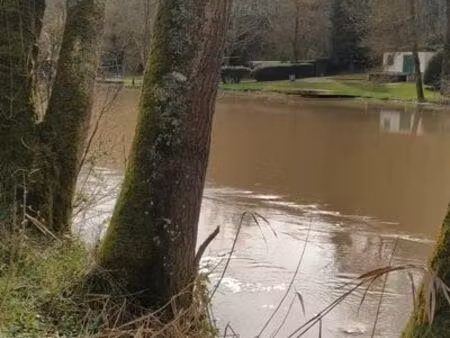 bords de rivière courcay