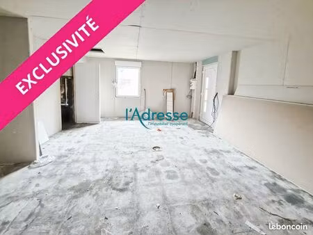 immeuble 10 pièces 140 m²