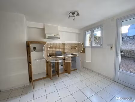 immeuble 130 m² vihiers