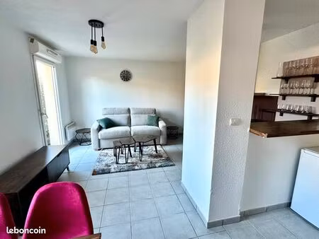 studio entièrement meublé