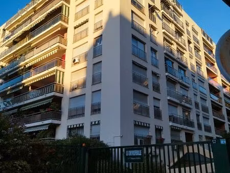 3 pieces 71m2 cave en 7em etage