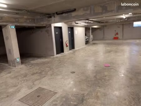 place parking sous sol 80 euros