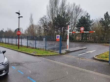 place de parking uckange gare