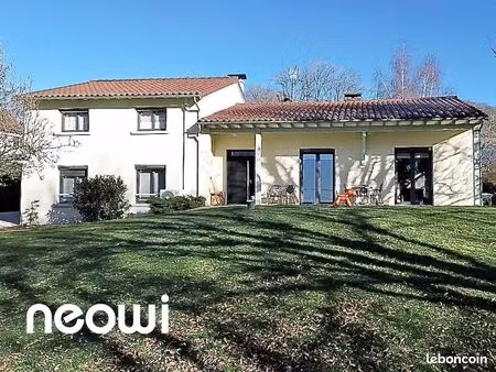 maison 7 pièces 200 m²