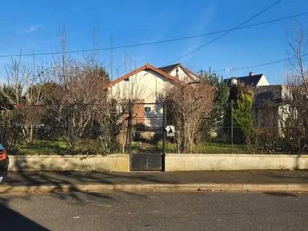 terrain constructible de 371m2