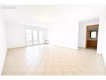 appartement 3 pièces 83 m²