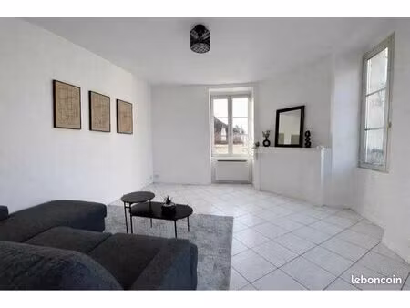 t2 rénové centre ville