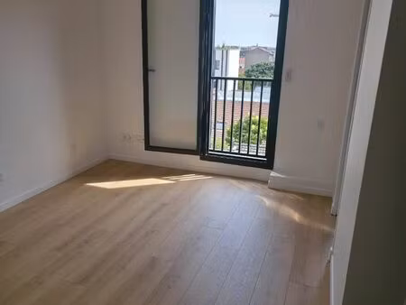 studio 15m2 bas montreuil