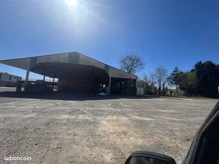 à louer bâtiment industriel de 350 mètre carré