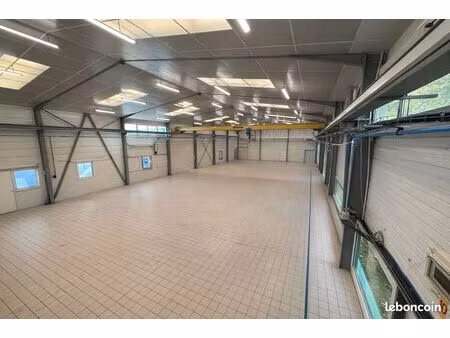 local 1170 m² pordic