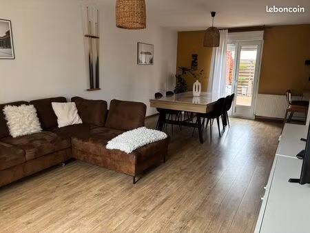 maison avec piscine / centre ville / proche commodités