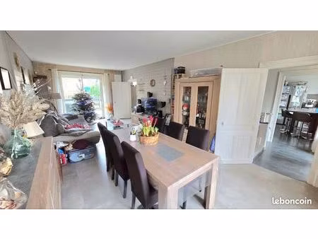 belle maison t6 de 162 m² à 30 minutes de dijon