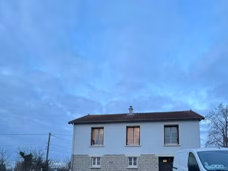 maison indépendante 3 chambres / grand terrain