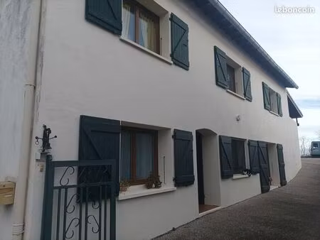 maison 200m2   piscine  5 chambres panneaux solaire  pompe à chaleur.. bien rare sur le se