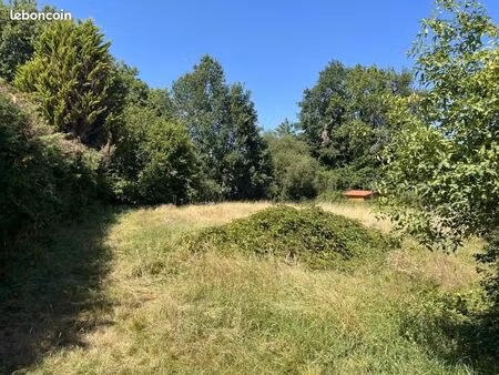 terrain 842 m² listrac medoc