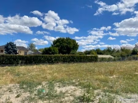 terrain 427 m² denee