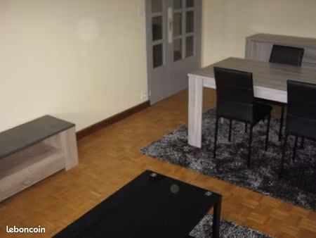 2 pices meublé centre ville espalion