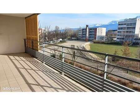 t2 48m² avec terrasse 20m² et garage