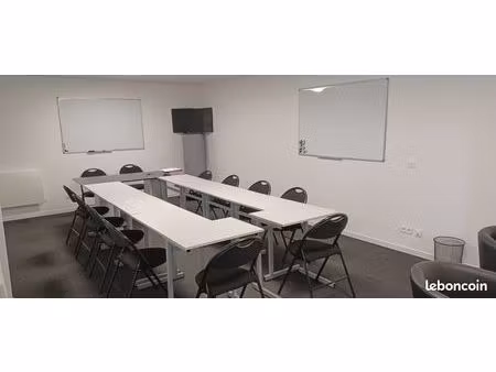 bureaux tout équipé a louer