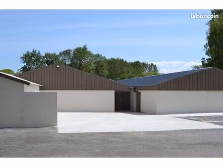 box de stockage / garde meuble / entrepôt à 5 mn de la rn12