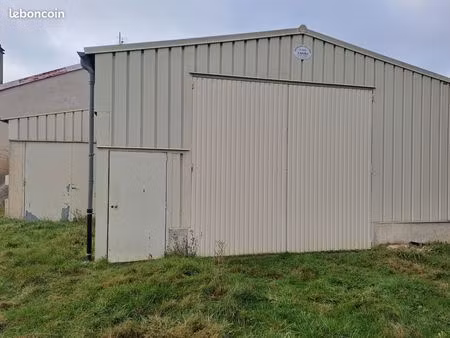 entrepôt / local d activité/ garage de 100m2 env
