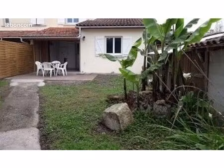 logement avec terrasses et jardin