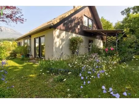 maison 6 pièces 158 m²