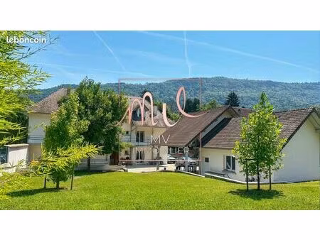 maison 5 pièces 194 m²