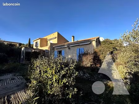 propriété 5 pièces 158 m²