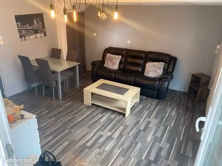 maison de village jarrie centre avec terrasse et climatisation