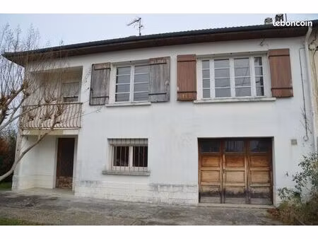 villa mitoyenne d'un côté