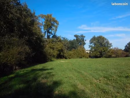 terrain 610 m² bellebat