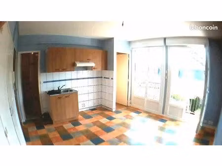 appartement t1 parking balcon sud