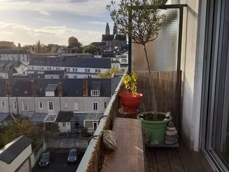 t1 bis / t2 blanqui dernier étage avec balcon