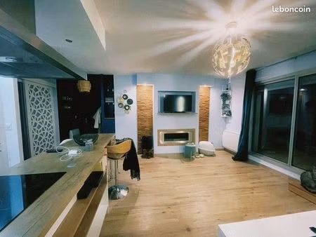 t3 meublé 59 m² – terrasse 20 m² – garage + cave – loué 1 100 /mois ◊