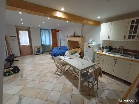 maison de ville à 200m de la cathédrale prête à habiter