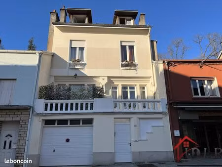 maison 11 pièces 295 m²