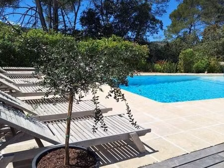 villa 4 pièces 121 m²