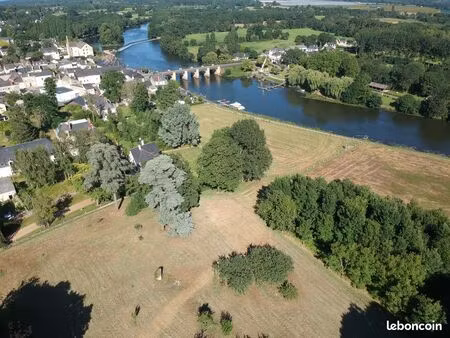 terrain avec vue rivière et cadre exceptionnel en cœur de ville (11 000 m2 dont 867 m2 con